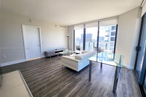 Copropriété à louer à Miami, Floride: 2 chambres, 77.57 m2 № 1967897 - photo 5