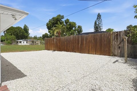 Villa ou maison à vendre à Sarasota, Floride: 3 chambres, 110.18 m2 № 2132779 - photo 16