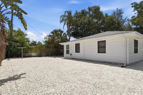 Villa ou maison à vendre à Sarasota, Floride: 3 chambres, 110.18 m2 № 2132779 - photo 18