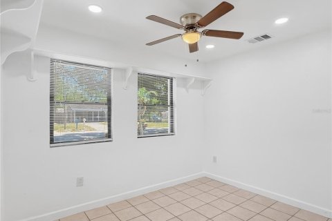 Villa ou maison à vendre à Sarasota, Floride: 3 chambres, 110.18 m2 № 2132779 - photo 11