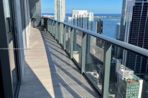Copropriété à louer à Miami, Floride: 3 chambres, 159.05 m2 № 2016211 - photo 12