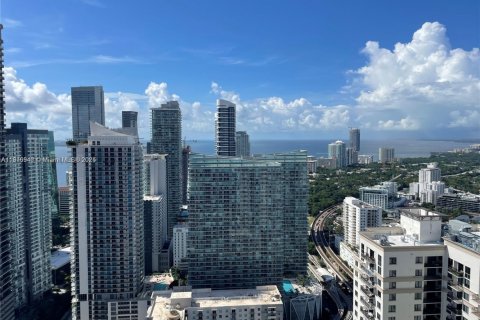 Condo à Miami, Floride, 3 chambres  № 2016211