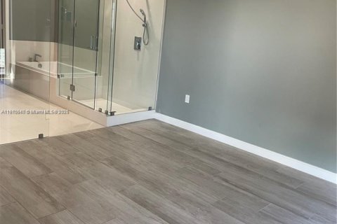 Copropriété à louer à Miami, Floride: 3 chambres, 159.05 m2 № 2016211 - photo 15