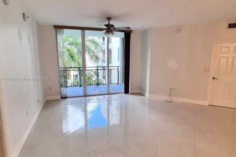 Купить кондоминиум в Плантация, Флорида 2 спальни, 124.02м2, № 1958408 - фото 5