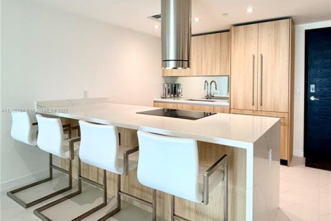 Condo in Bay Harbor Islands, Florida, 2 bedrooms  № 2081974 - photo 5