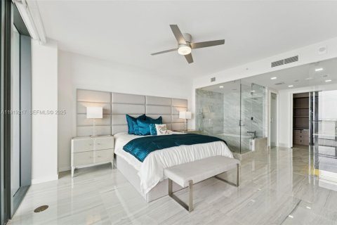 Condominio en alquiler en Miami, Florida, 3 dormitorios, 141.77 m2 № 1992152 - foto 19