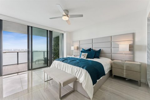 Condominio en alquiler en Miami, Florida, 3 dormitorios, 141.77 m2 № 1992152 - foto 20