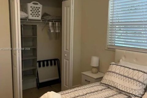 Casa en alquiler en Cape Coral, Florida, 3 dormitorios, 120.77 m2 № 2076309 - foto 24
