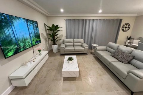Casa en alquiler en Cape Coral, Florida, 3 dormitorios, 120.77 m2 № 2076309 - foto 15