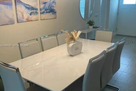Casa en alquiler en Cape Coral, Florida, 3 dormitorios, 120.77 m2 № 2076309 - foto 14