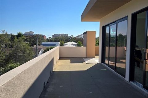 Duplex in Sarasota, Florida 4 bedrooms, 236.53 sq.m. № 2230032 - photo 5