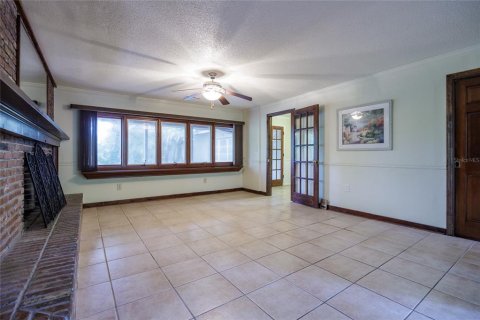 House in Gainesville, Florida 6 bedrooms, 356.93 sq.m. № 1894884 - photo 12