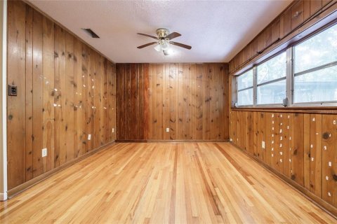 House in Gainesville, Florida 6 bedrooms, 356.93 sq.m. № 1894884 - photo 27
