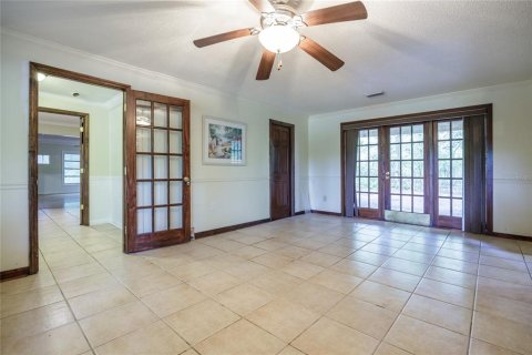 House in Gainesville, Florida 6 bedrooms, 356.93 sq.m. № 1894884 - photo 11