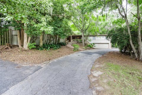 House in Gainesville, Florida 6 bedrooms, 356.93 sq.m. № 1894884 - photo 6