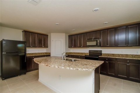 Casa en alquiler en Mascotte, Florida, 5 dormitorios, 180.6 m2 № 1913612 - foto 5