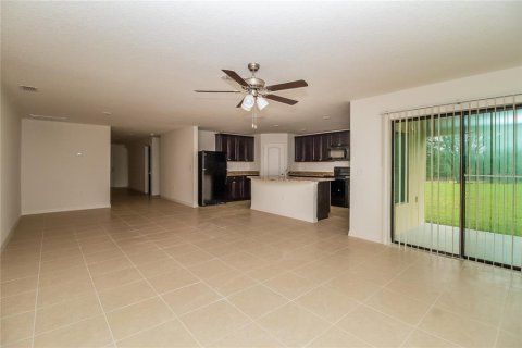 Casa en alquiler en Mascotte, Florida, 5 dormitorios, 180.6 m2 № 1913612 - foto 3