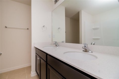 Casa en alquiler en Mascotte, Florida, 5 dormitorios, 180.6 m2 № 1913612 - foto 8