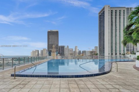 Condo in Miami, Florida, 1 bedroom  № 1990817 - photo 9