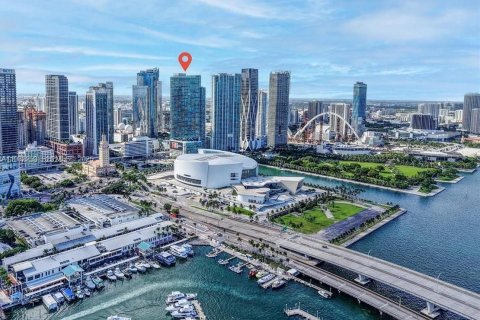 Condo in Miami, Florida, 1 bedroom  № 1990817 - photo 10