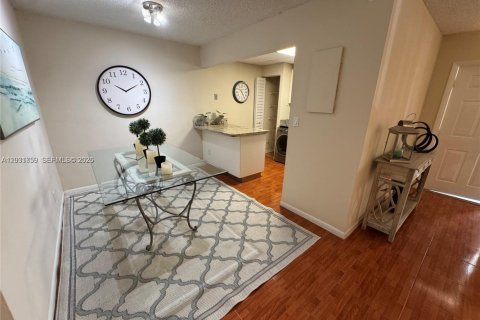 Купить кондоминиум в Дейви, Флорида 2 спальни, 89.46м2, № 2078240 - фото 9