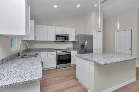 House in Ocala, Florida 3 bedrooms, 128.21 sq.m. № 1894767 - photo 6