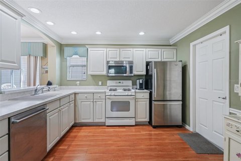 House in The Villages, Florida 2 bedrooms, 111.11 sq.m. № 1907435 - photo 12