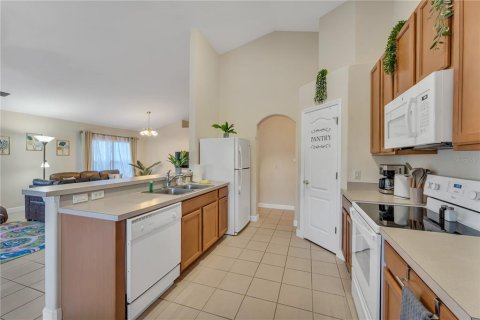 House in Davenport, Florida 4 bedrooms, 177.91 sq.m. № 1721849 - photo 6