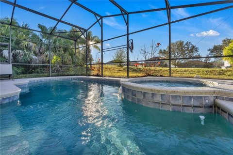 House in Davenport, Florida 4 bedrooms, 177.91 sq.m. № 1721849 - photo 3