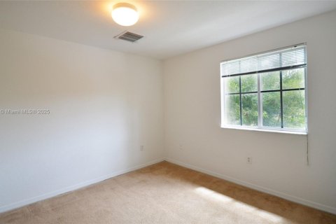 Touwnhouse à louer à North Lauderdale, Floride: 3 chambres, 152.36 m2 № 1726995 - photo 18