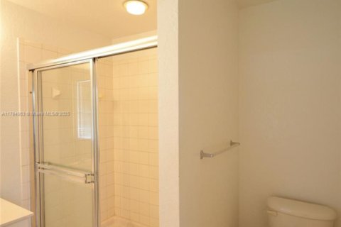 Touwnhouse à louer à North Lauderdale, Floride: 3 chambres, 152.36 m2 № 1726995 - photo 23
