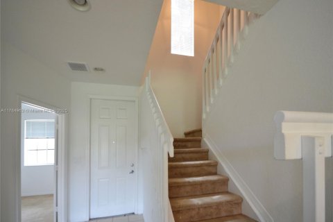 Touwnhouse à louer à North Lauderdale, Floride: 3 chambres, 152.36 m2 № 1726995 - photo 16