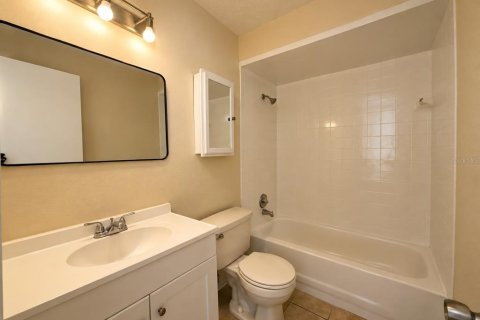 Appartement à louer à Auburndale, Floride: 1 chambre, 79.43 m2 № 2424099 - photo 10