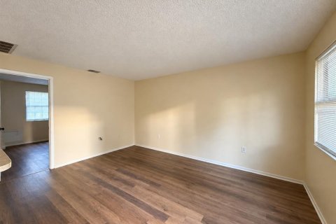 Appartement à louer à Auburndale, Floride: 1 chambre, 79.43 m2 № 2424099 - photo 3