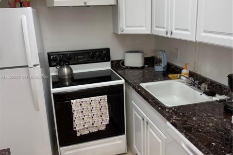 Copropriété à louer à Deerfield Beach, Floride: 1 chambre, 65.03 m2 № 2072048 - photo 6