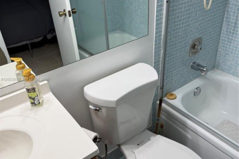Copropriété à louer à Deerfield Beach, Floride: 1 chambre, 65.03 m2 № 2072048 - photo 11