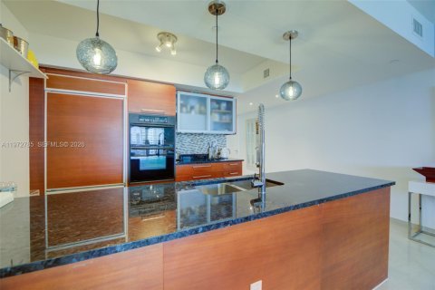 Condominio en venta en Hallandale Beach, Florida, 3 dormitorios, 144.37 m2 № 2033180 - foto 10