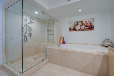 Condominio en venta en Hallandale Beach, Florida, 3 dormitorios, 144.37 m2 № 2033180 - foto 21