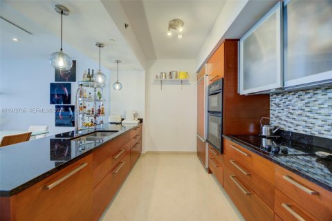 Condominio en venta en Hallandale Beach, Florida, 3 dormitorios, 144.37 m2 № 2033180 - foto 3