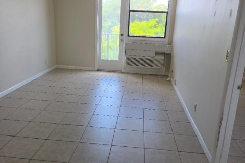Condominio en alquiler en Coral Springs, Florida, 1 dormitorio, 57.51 m2 № 2087808 - foto 9