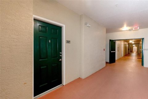 Condominio en venta en Clearwater, Florida, 2 dormitorios, 93.83 m2 № 2147962 - foto 7