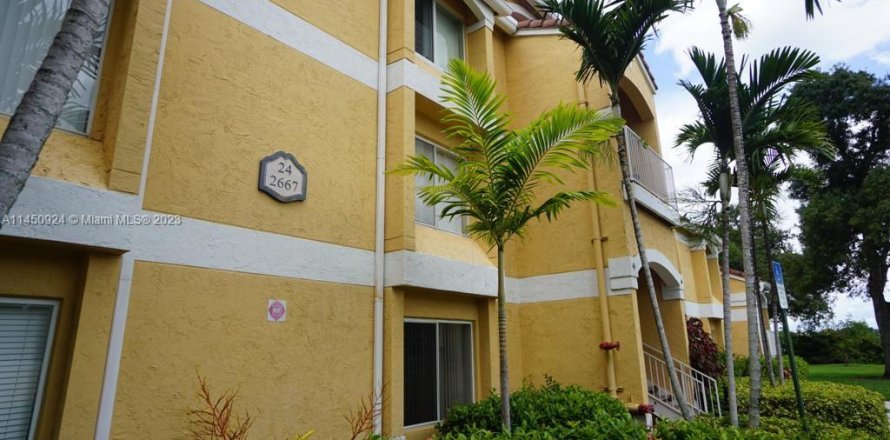 Condominio en Oakland Park, Florida, 1 dormitorio  № 1980010