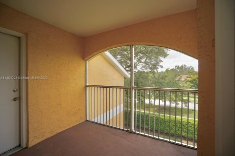 Condominio en venta en Oakland Park, Florida, 1 dormitorio, 77.48 m2 № 1980010 - foto 19