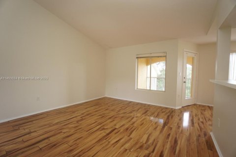 Condominio en venta en Oakland Park, Florida, 1 dormitorio, 77.48 m2 № 1980010 - foto 8
