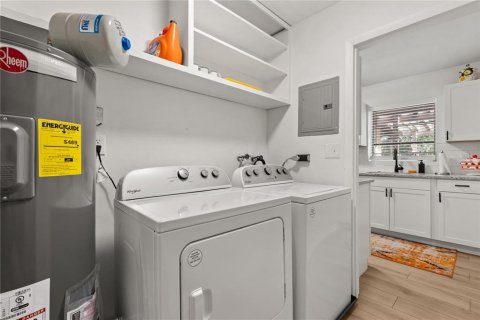 Casa en venta en Deltona, Florida, 2 dormitorios, 75.81 m2 № 1841635 - foto 12