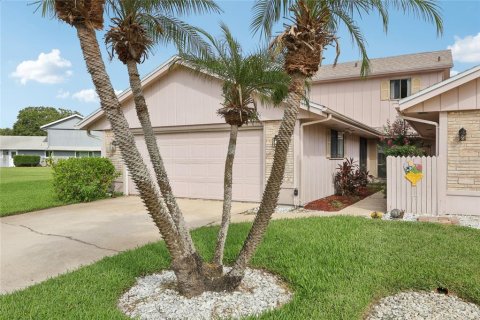 Duplex à vendre à New Smyrna Beach, Floride: 3 chambres, 170.94 m2 № 1866563 - photo 1