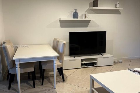 Condo in Aventura, Florida, 1 bedroom  № 2001384 - photo 10
