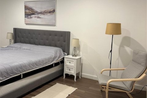 Condo in Aventura, Florida, 1 bedroom  № 2001384 - photo 8