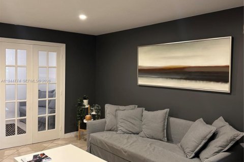 Condo in Aventura, Florida, 1 bedroom  № 2001384