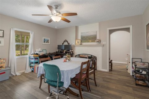House in Saint Petersburg, Florida 5 bedrooms, 230.03 sq.m. № 1648697 - photo 8
